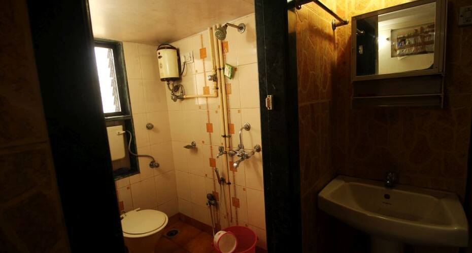 Npc Serviced Apartments,model Collony, Pune 4